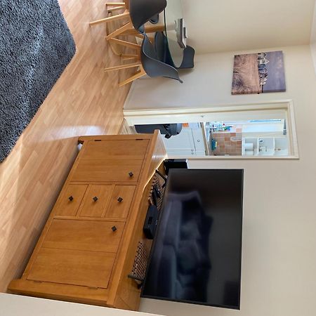 River Courtyard Apartment In The Heart Of Stneots Saint Neots Eksteriør bilde