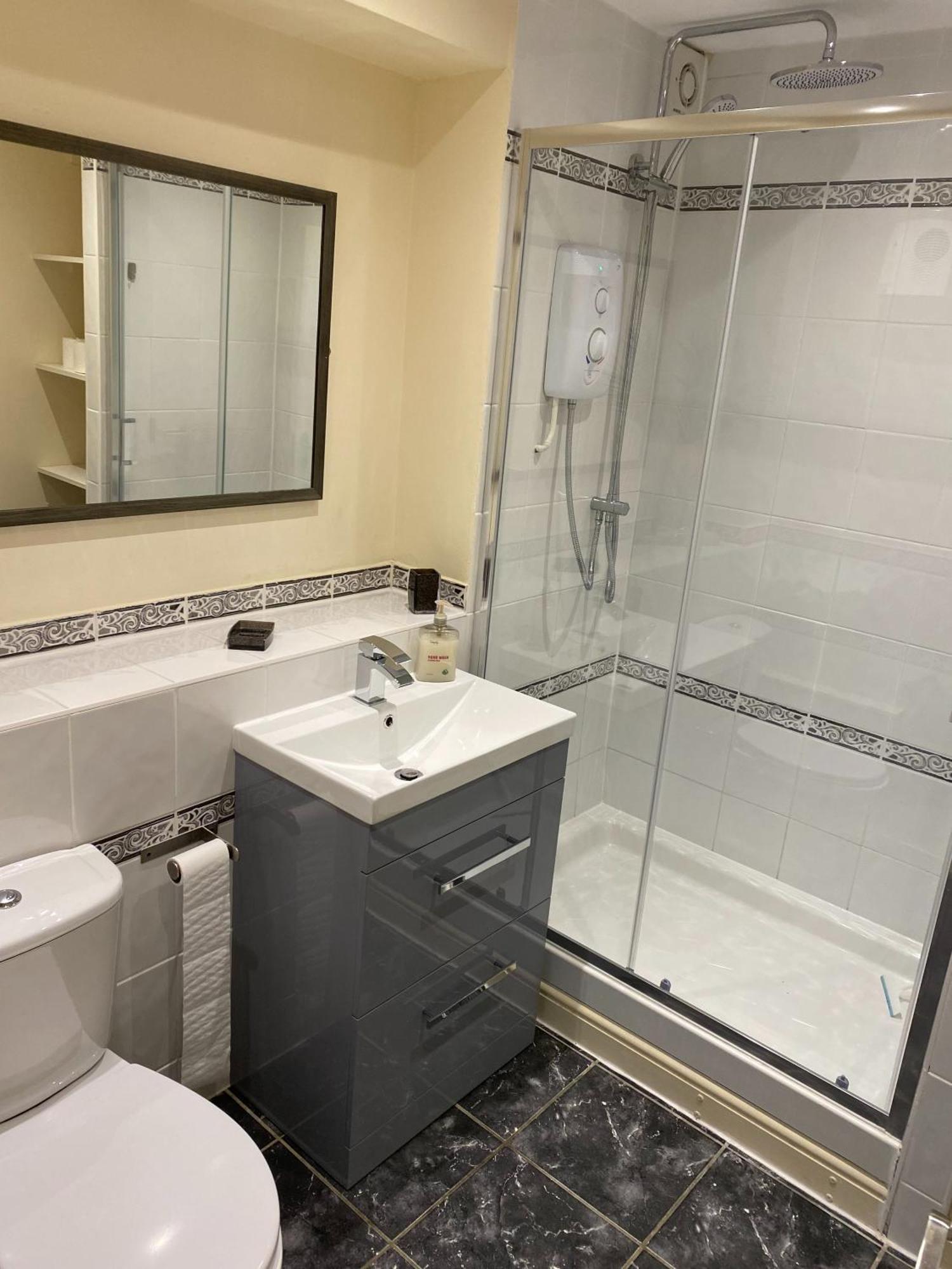 River Courtyard Apartment In The Heart Of Stneots Saint Neots Eksteriør bilde